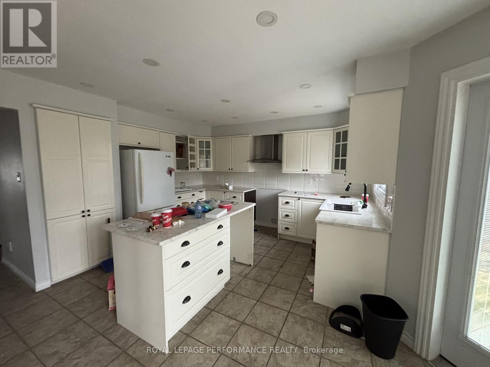 123 NAPOLEON COURT - 9