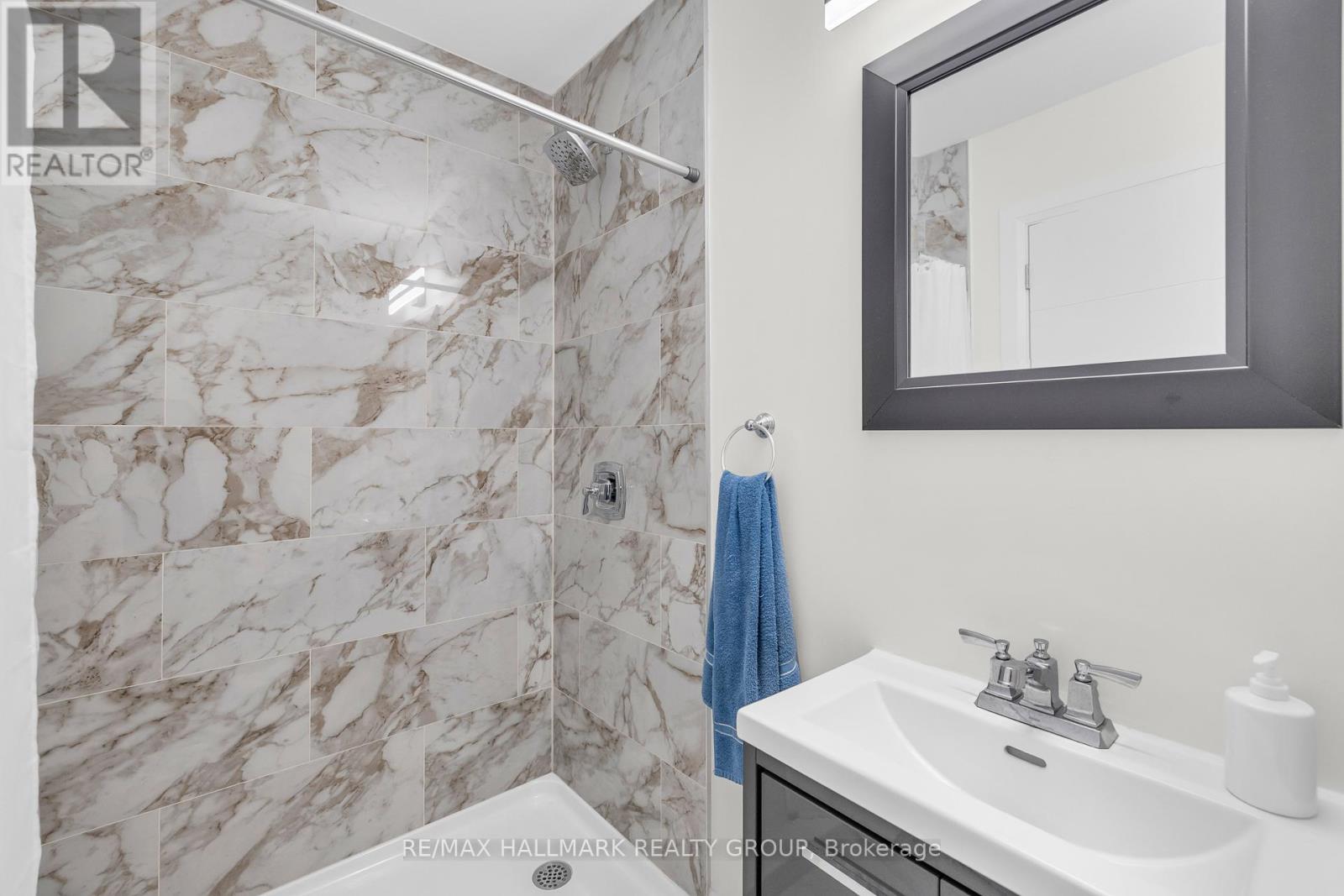 165 LONGPRE STREET - 38