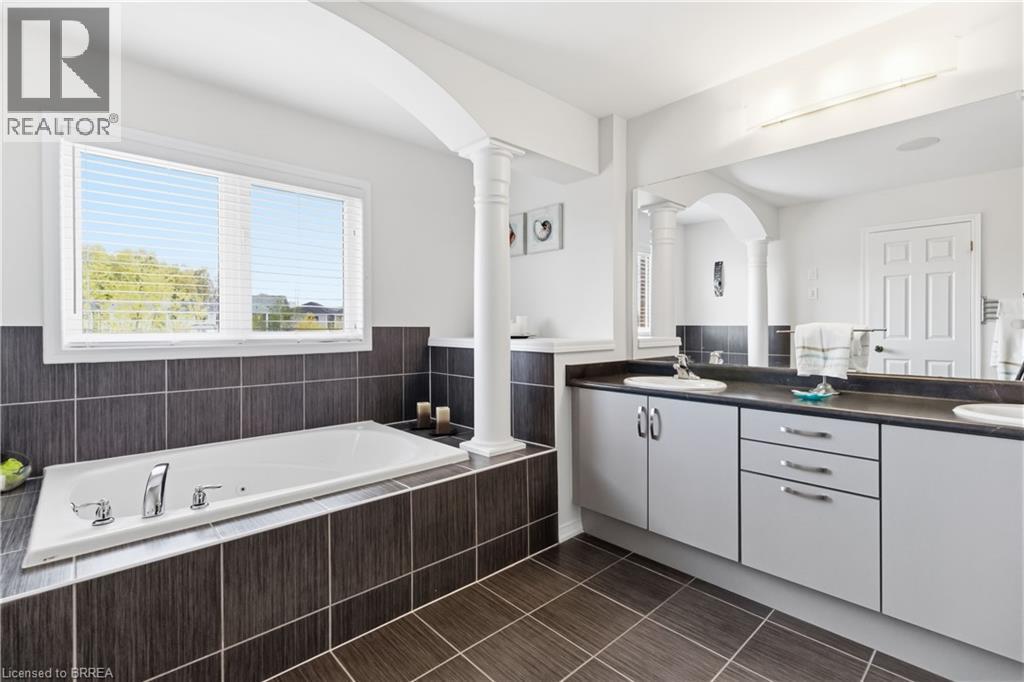 14 TURNBULL Drive - 32
