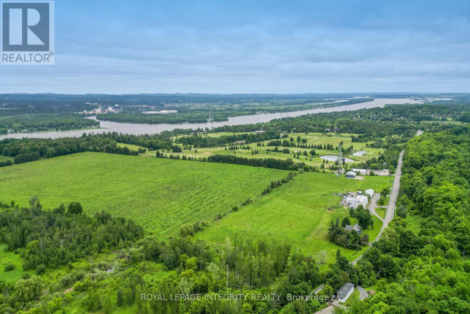 1695 OLD MONTREAL ROAD - 25