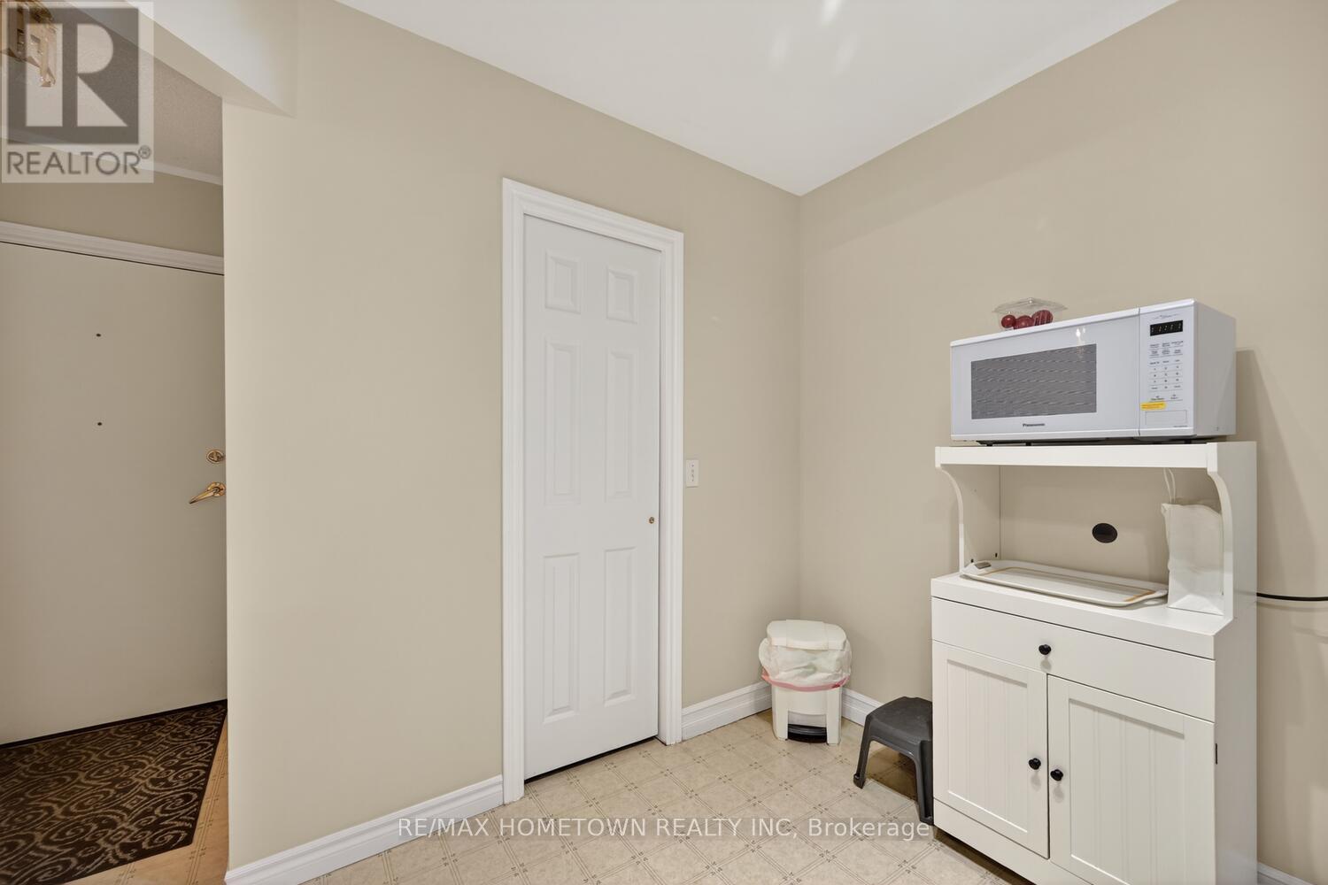 #5 1171 MILLWOOD AVENUE - 10