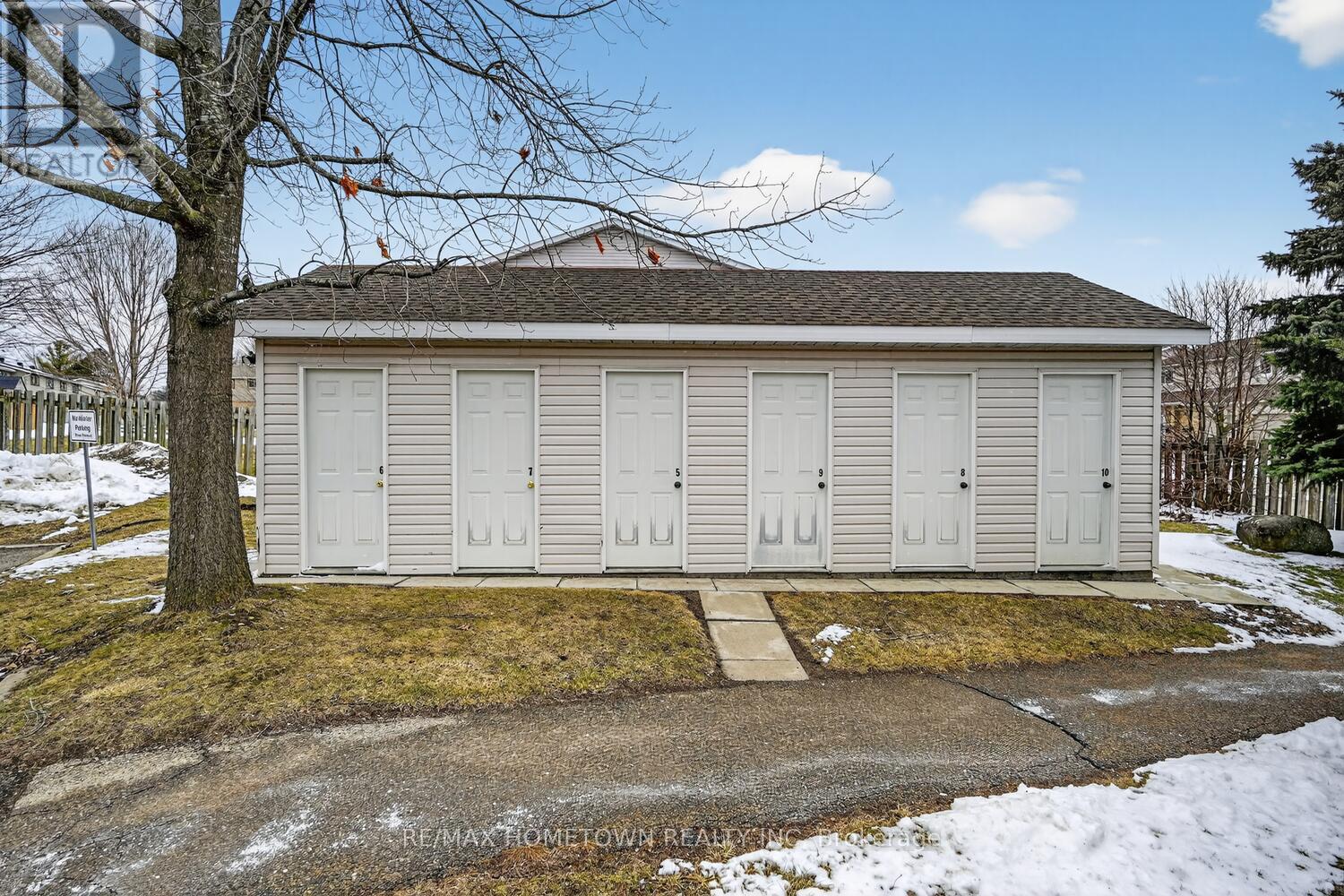 #5 1171 MILLWOOD AVENUE - 24