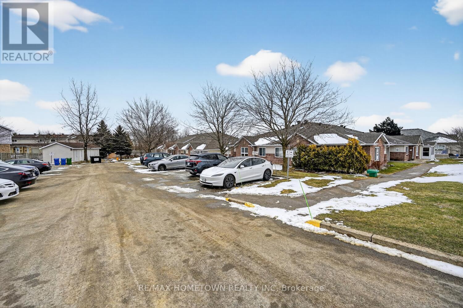 #5 1171 MILLWOOD AVENUE - 25