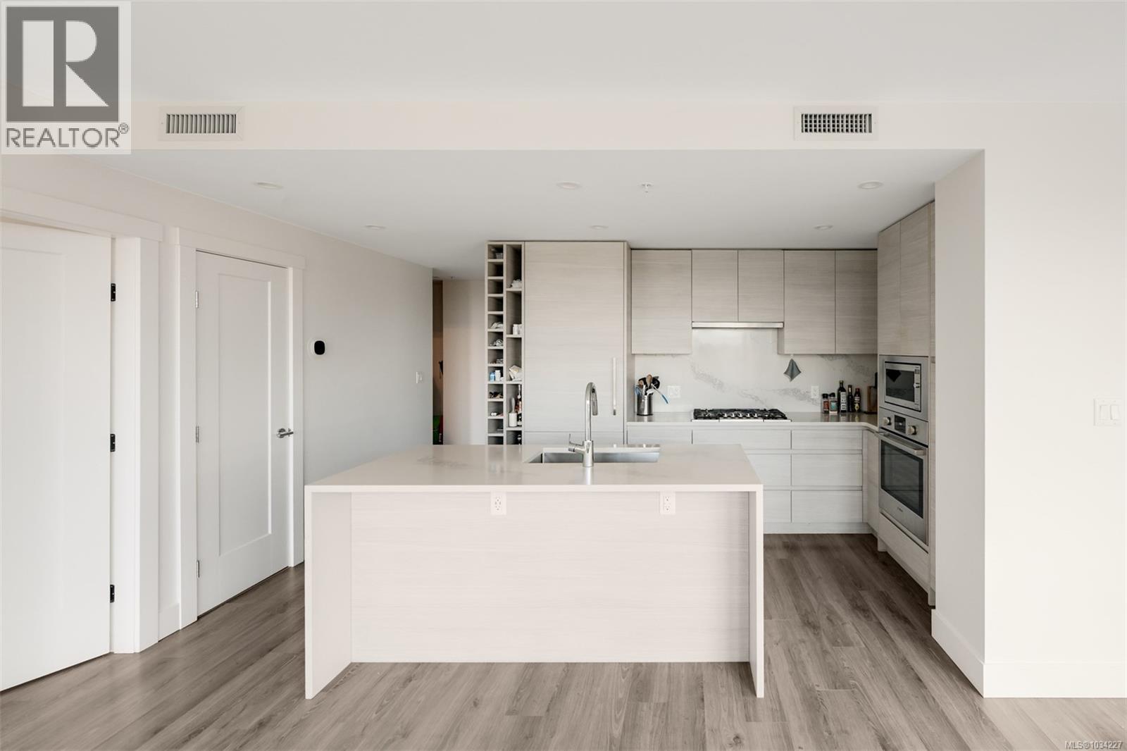 1006 777 Herald St, Victoria