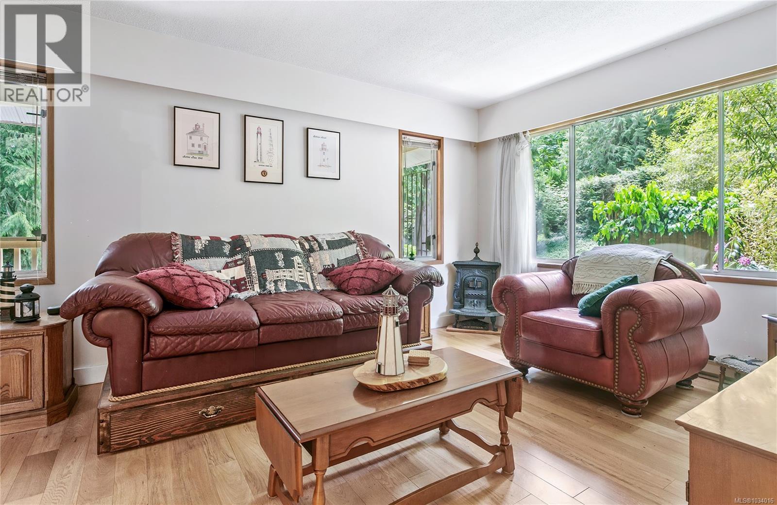  1970 Lands End Road, North Saanich
