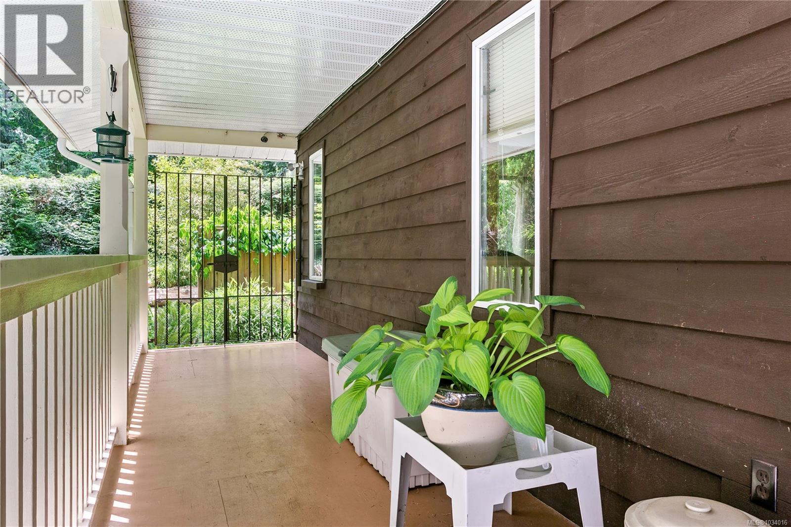  1970 Lands End Road, North Saanich