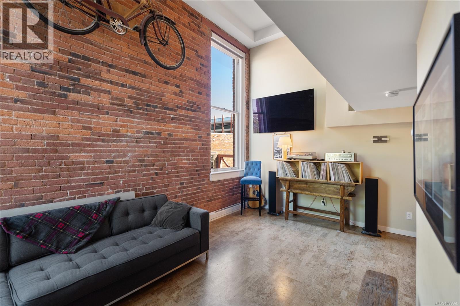 309 524 Yates St, Victoria