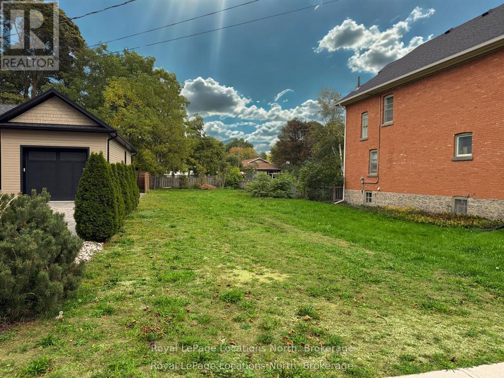 299 BEECH STREET, Collingwood — photo 3