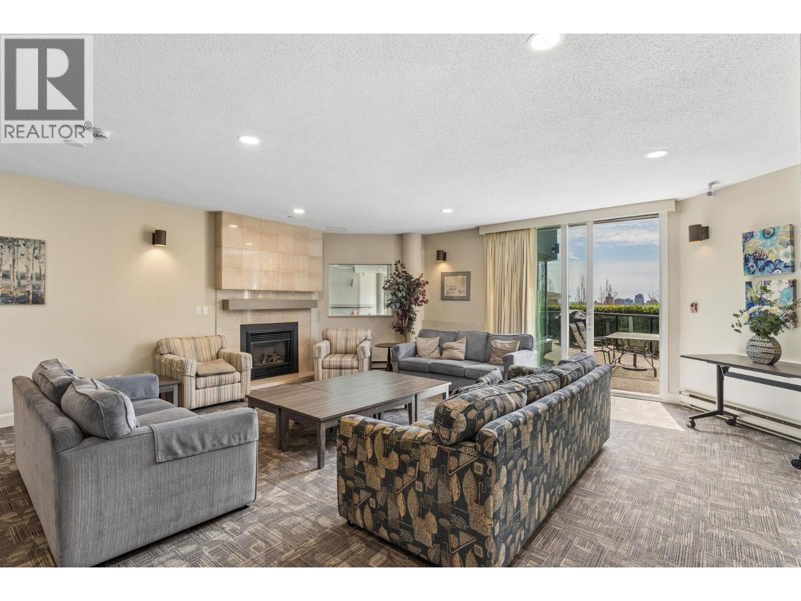 419 121 W 29TH STREET, North Vancouver