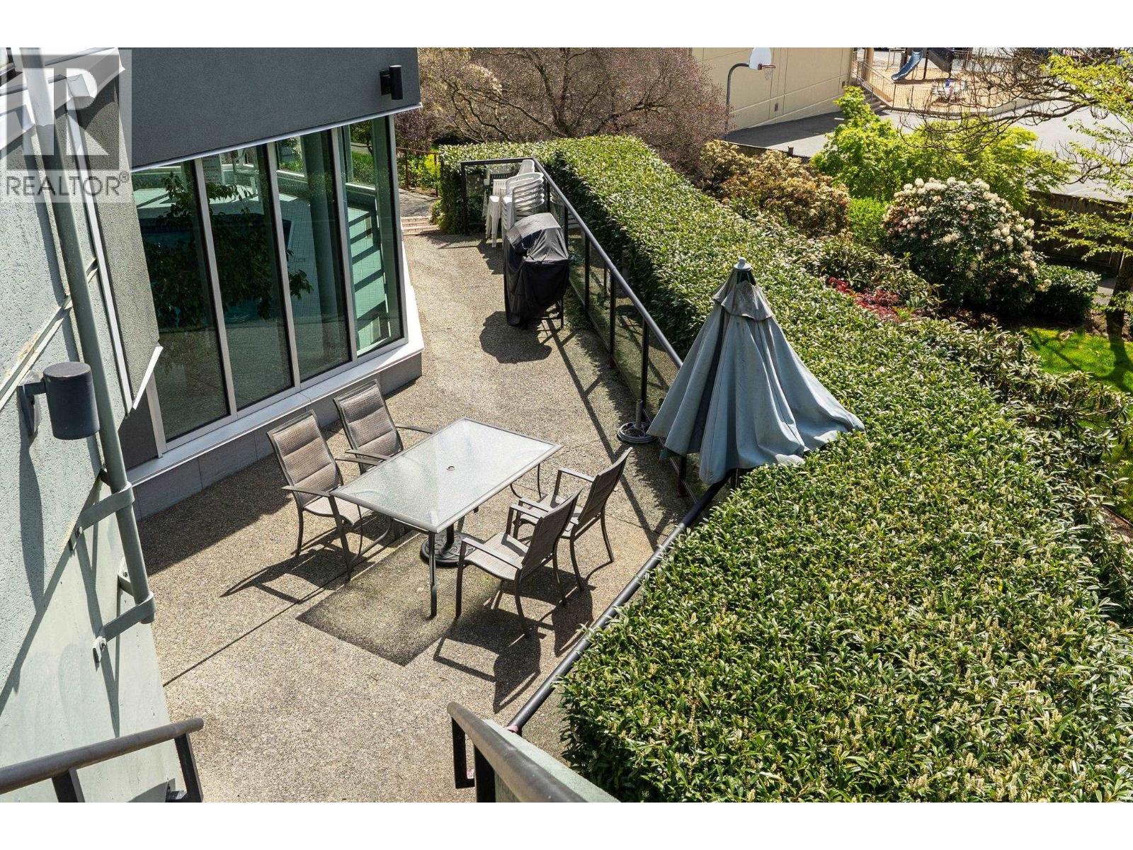 419 121 W 29TH STREET, North Vancouver