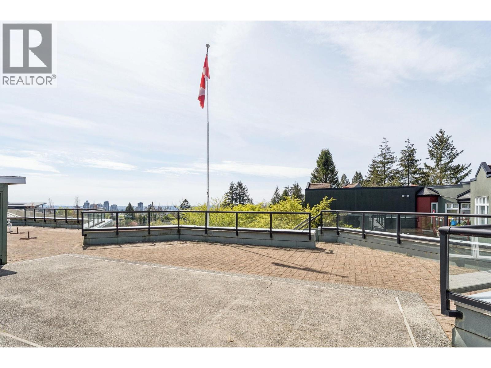 419 121 W 29TH STREET, North Vancouver