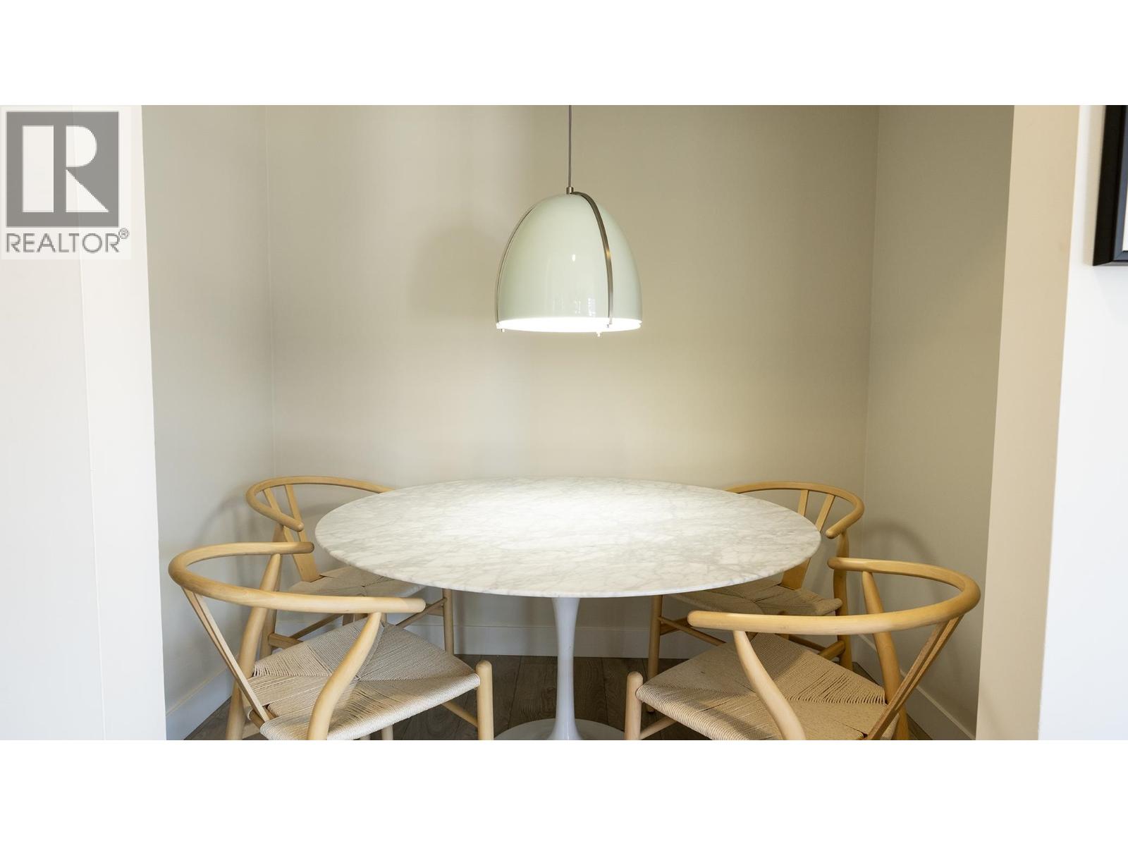 409 719 W 3RD STREET, North Vancouver