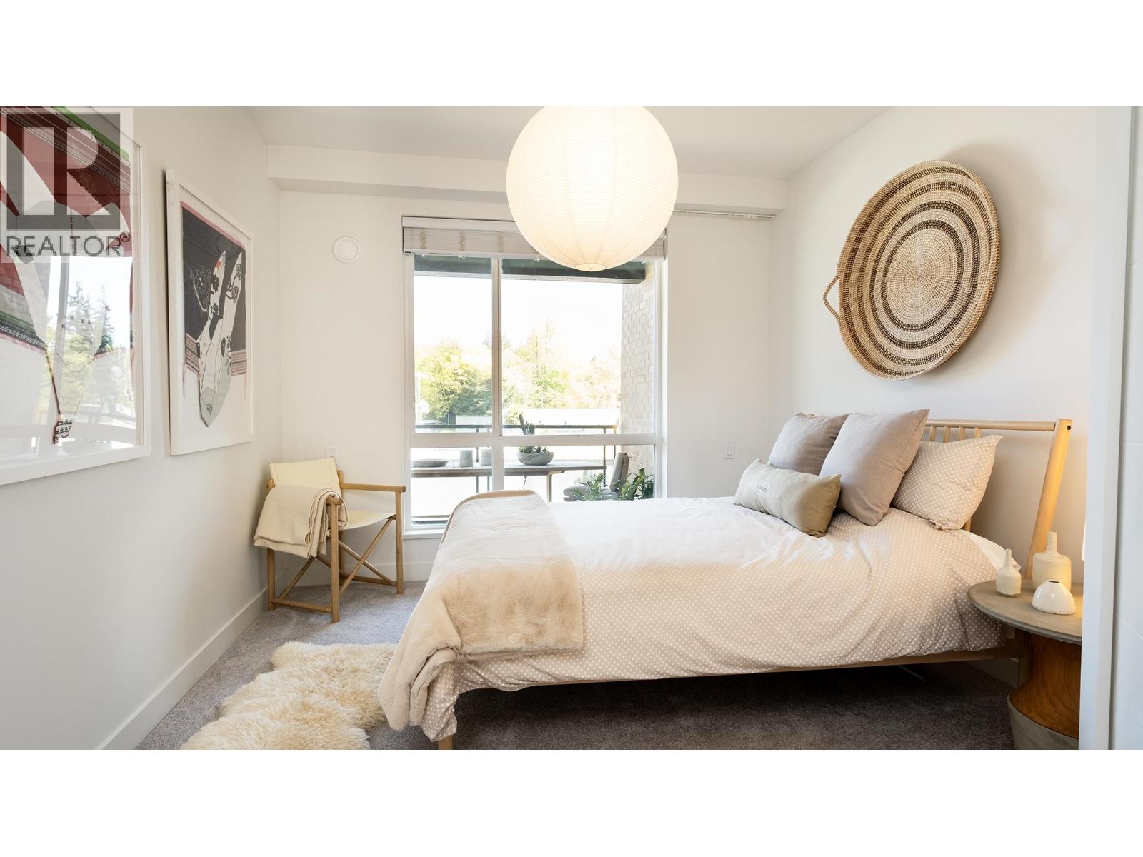 409 719 W 3RD STREET, North Vancouver