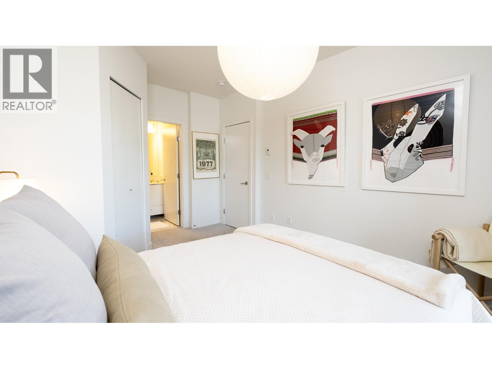409 719 W 3RD STREET, North Vancouver