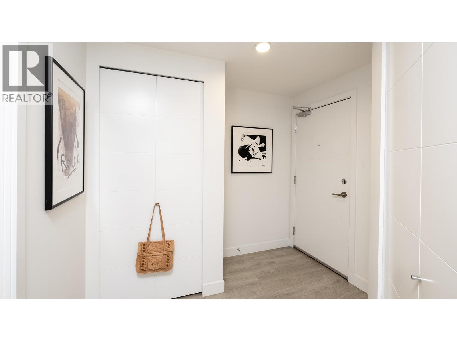 409 719 W 3RD STREET, North Vancouver