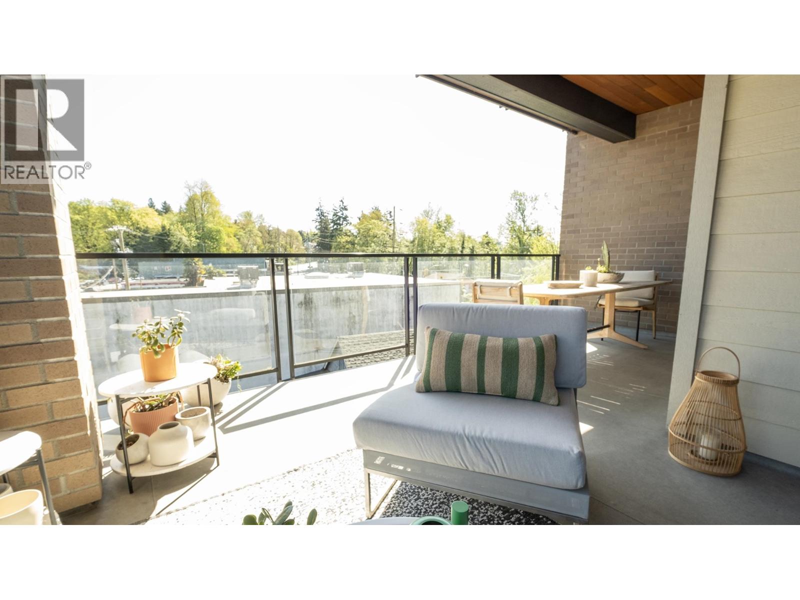 409 719 W 3RD STREET, North Vancouver