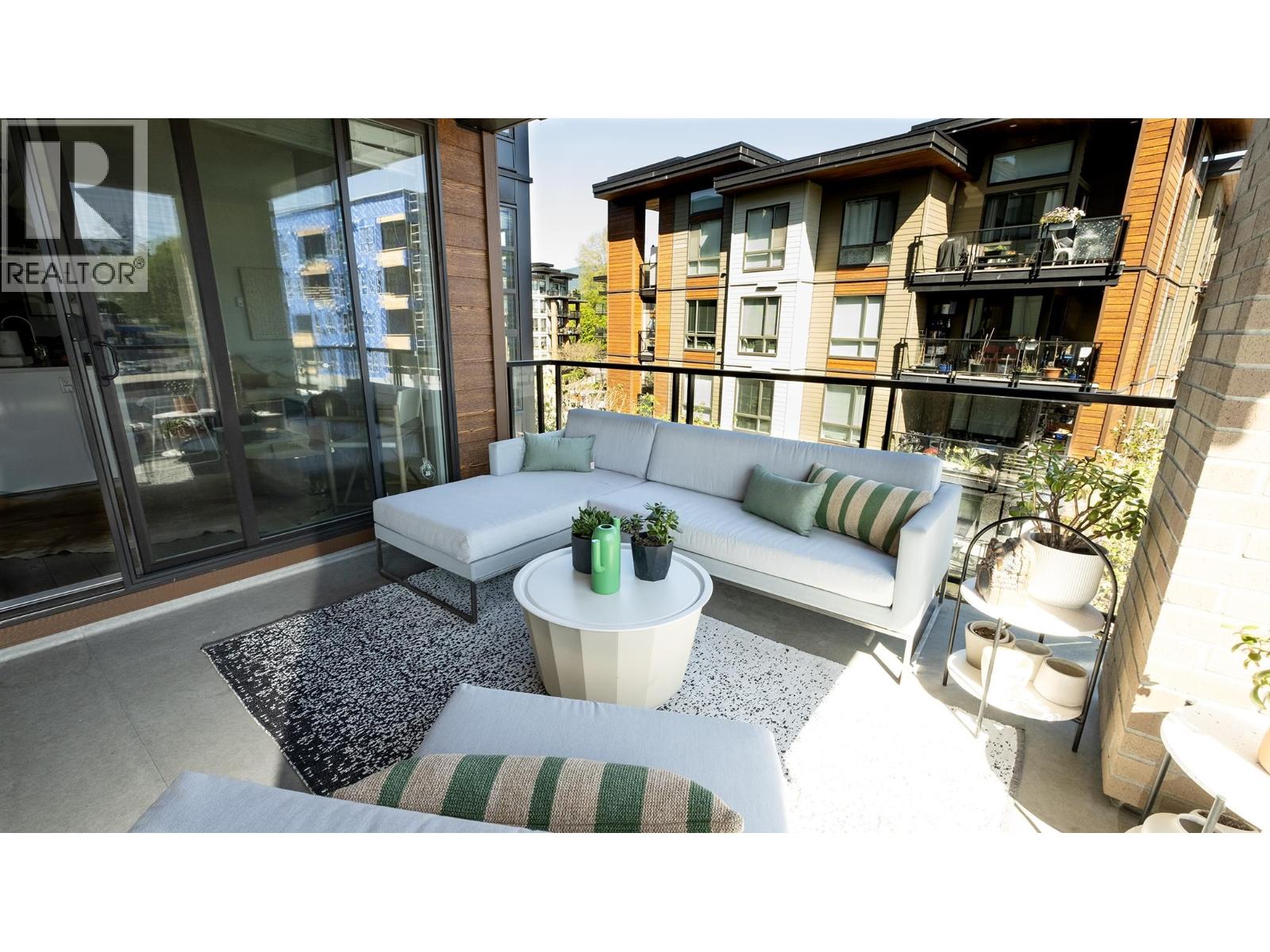409 719 W 3RD STREET, North Vancouver