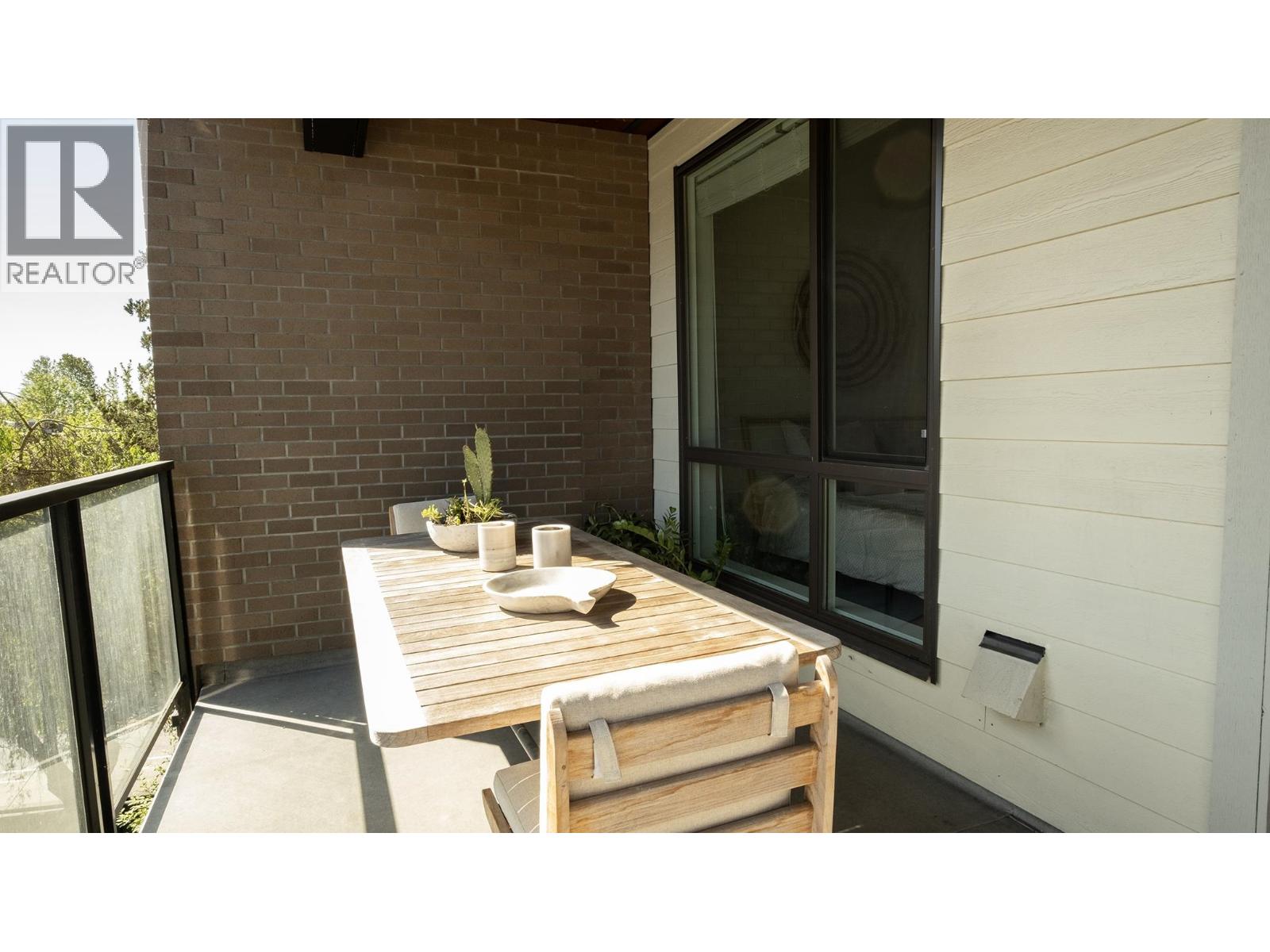 409 719 W 3RD STREET, North Vancouver
