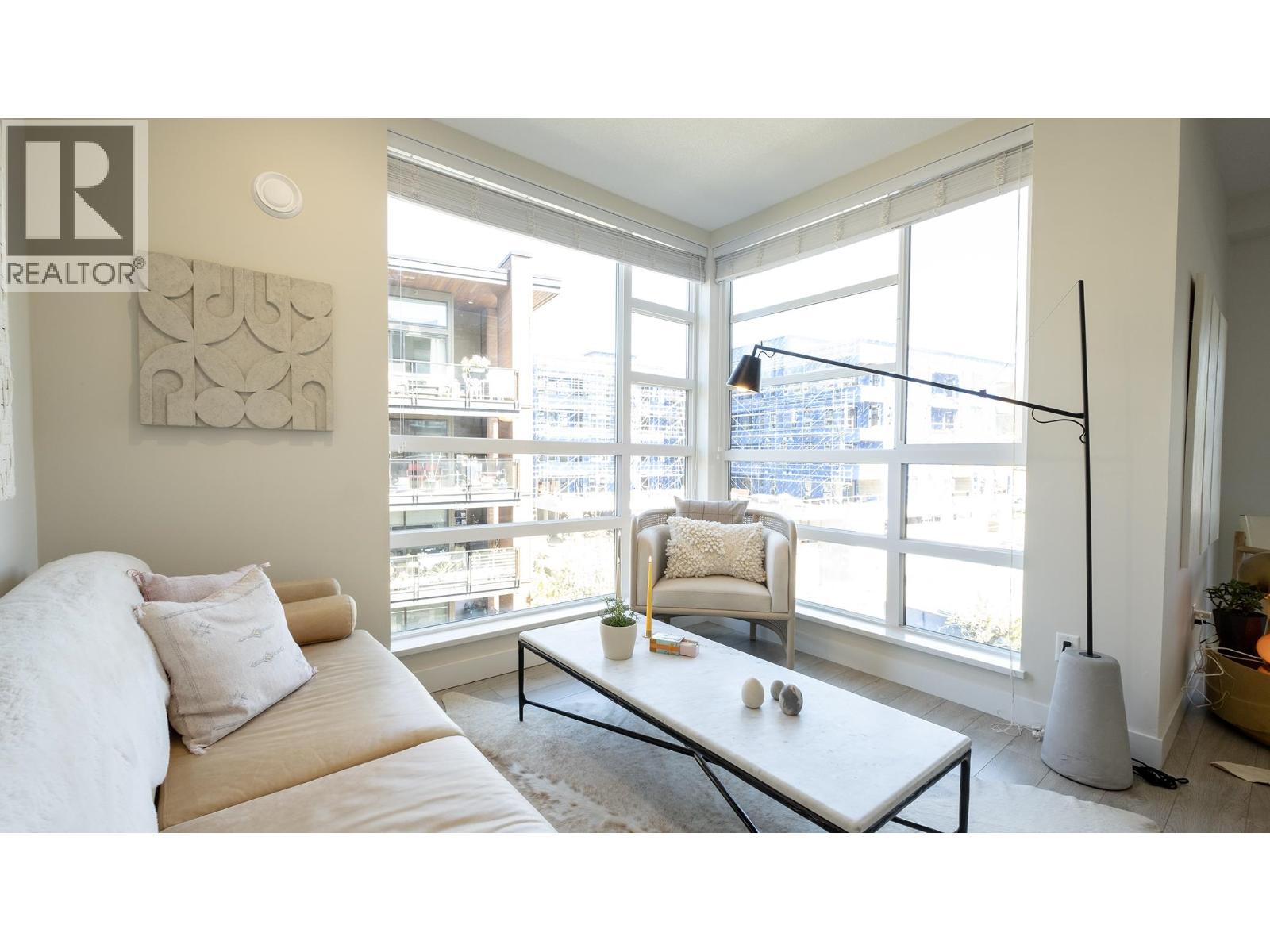409 719 W 3RD STREET, North Vancouver