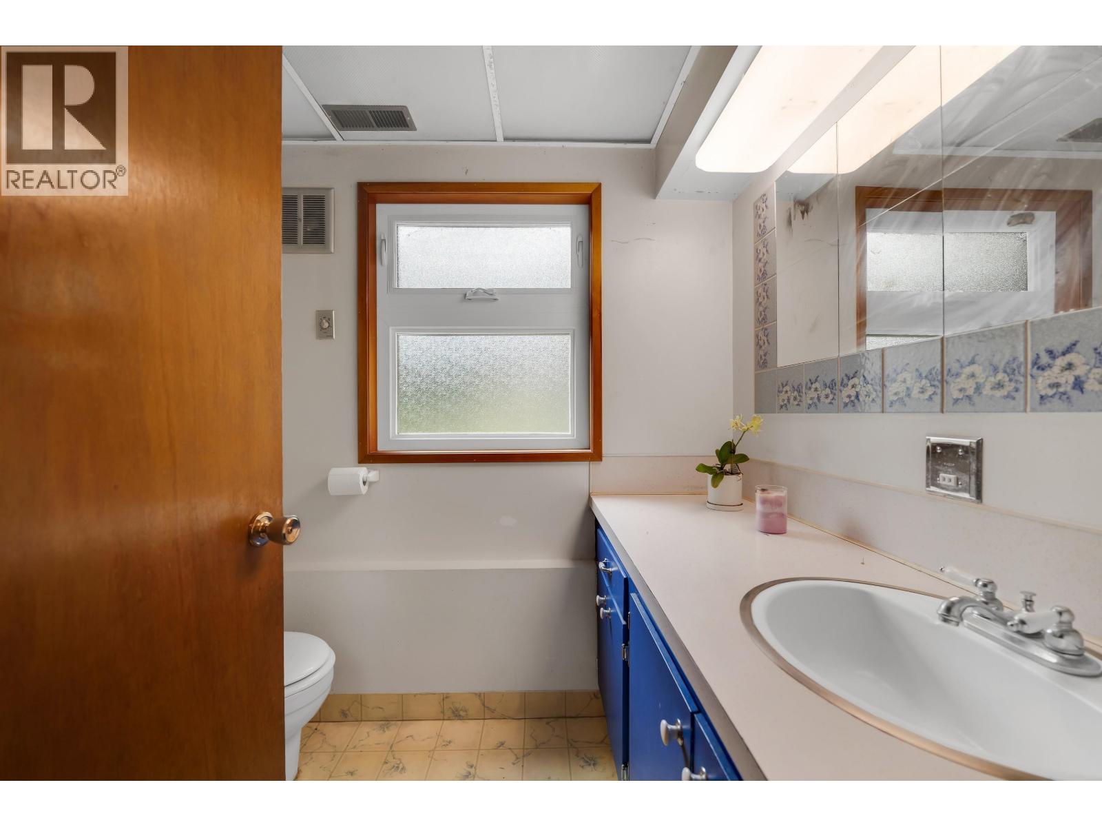 41750 COTTONWOOD ROAD, Squamish