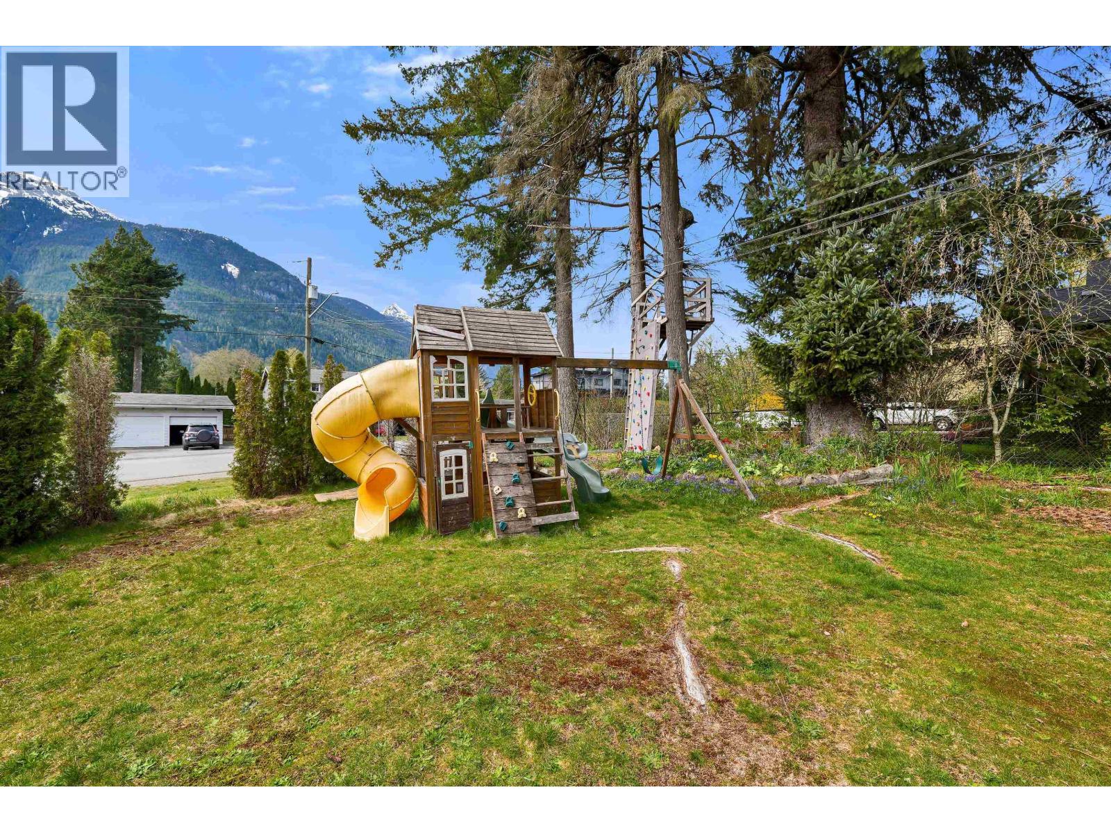 41750 COTTONWOOD ROAD, Squamish
