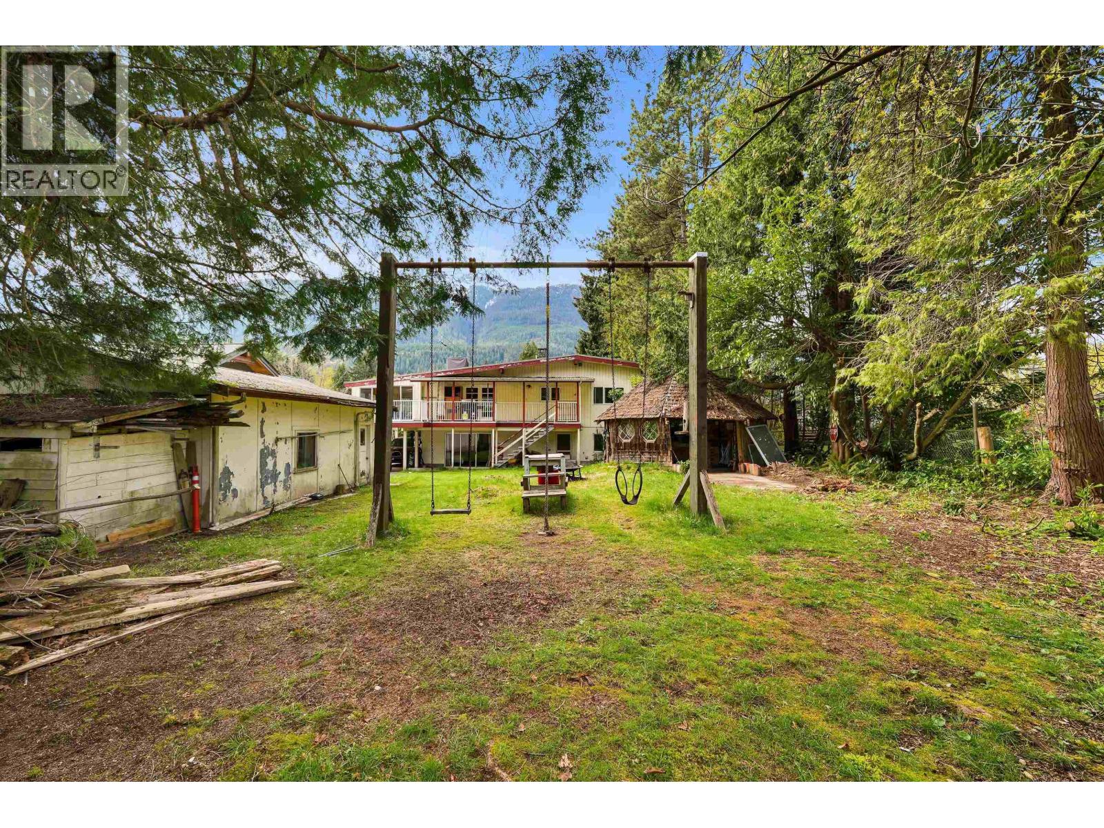 41750 COTTONWOOD ROAD, Squamish