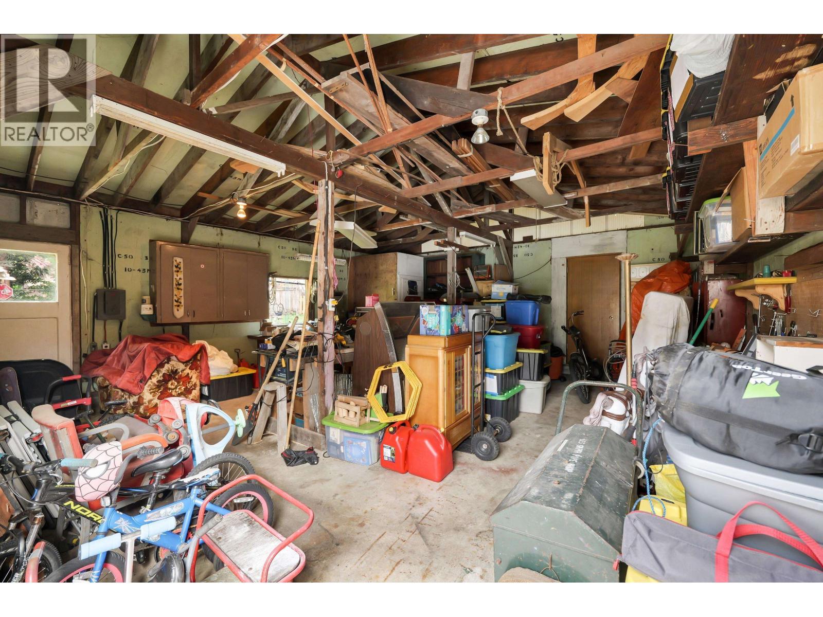 41750 COTTONWOOD ROAD, Squamish