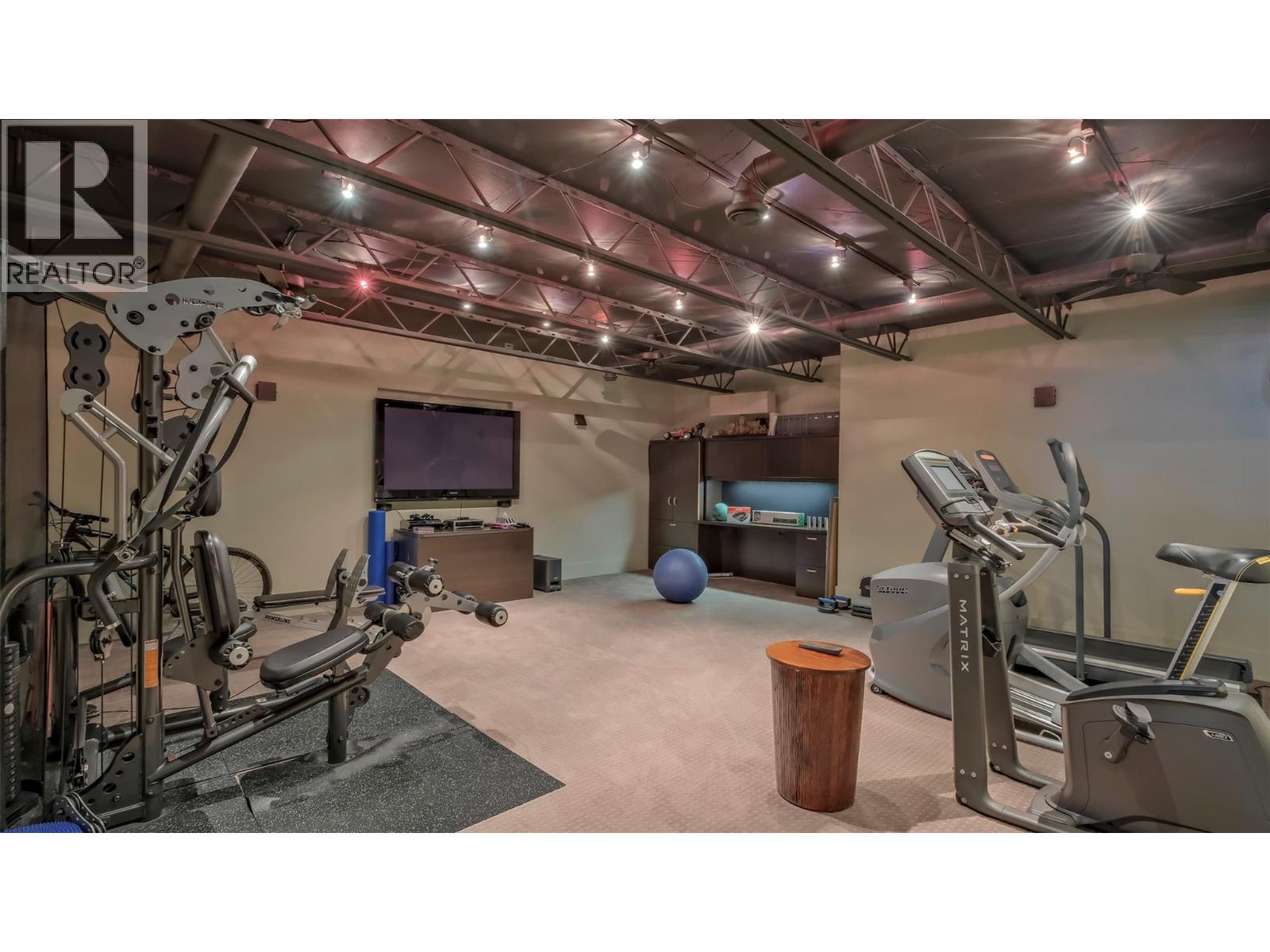1749 Capistrano Drive, Kelowna