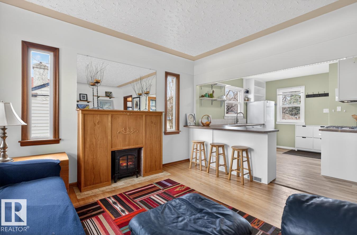 12130 60 ST NW, Edmonton