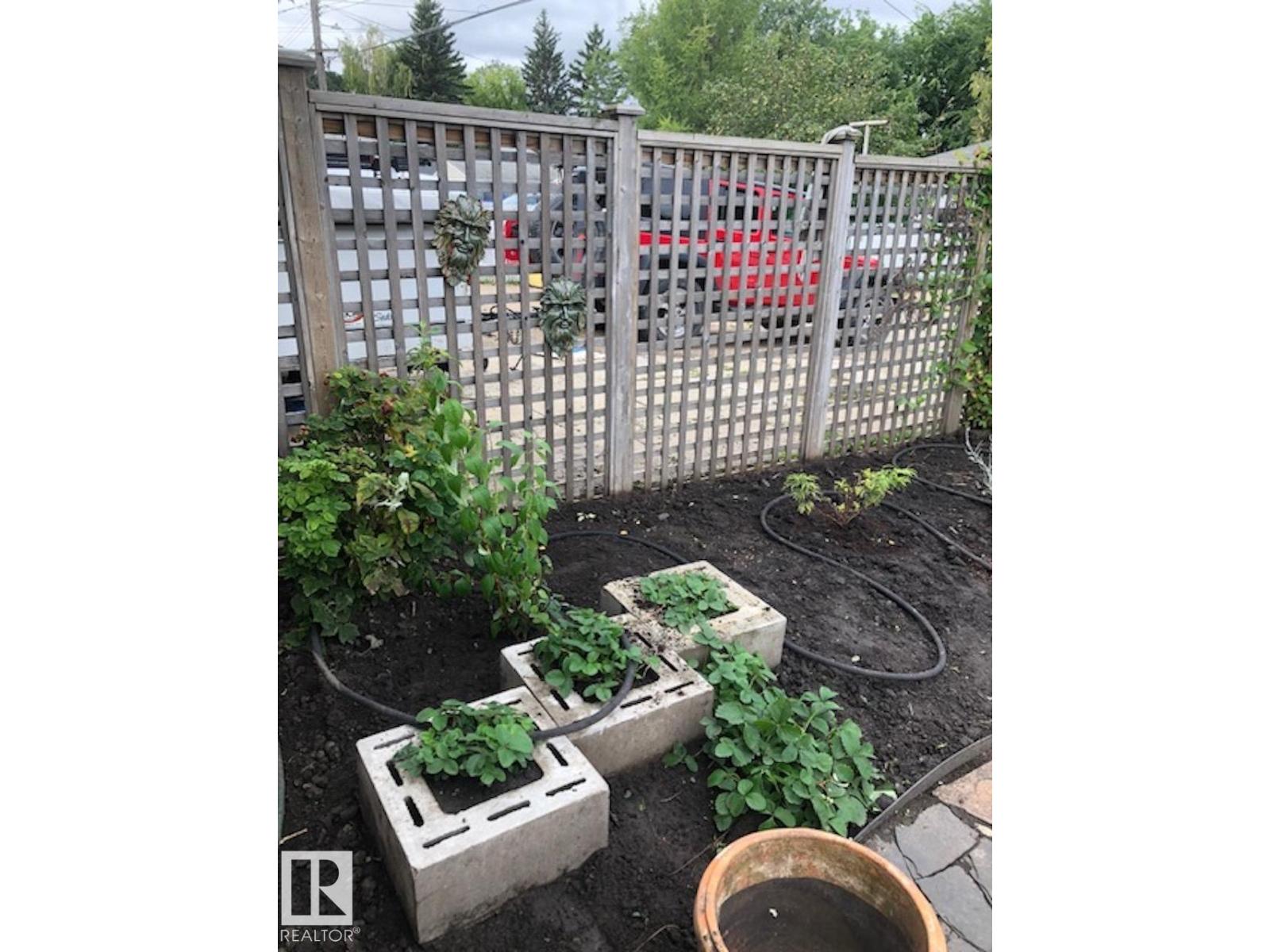 12130 60 ST NW, Edmonton