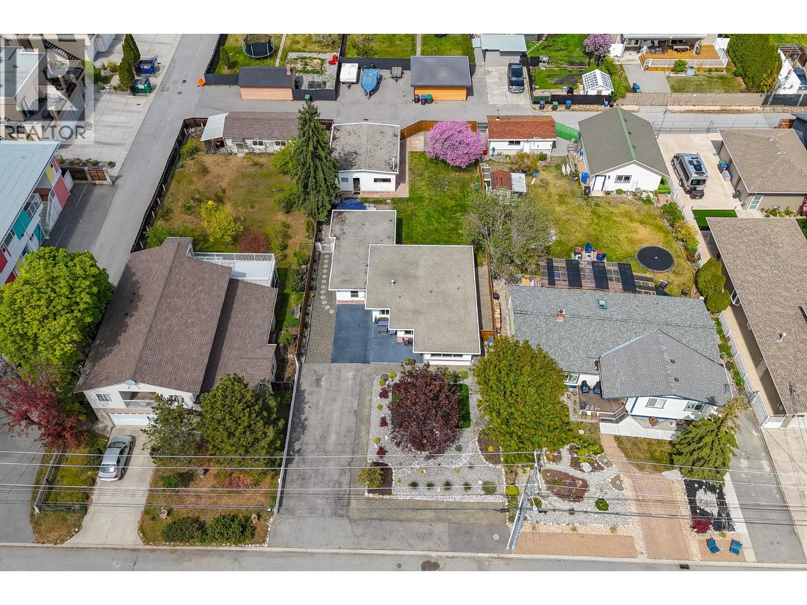 217 Lee Avenue, Penticton