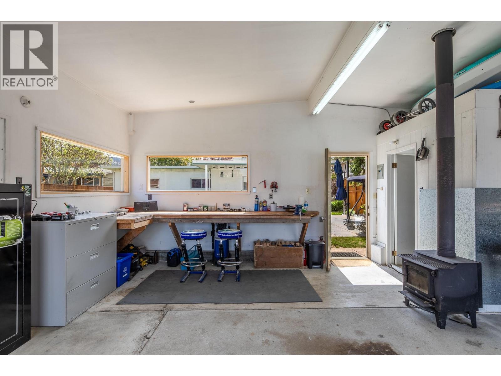 217 Lee Avenue - 32