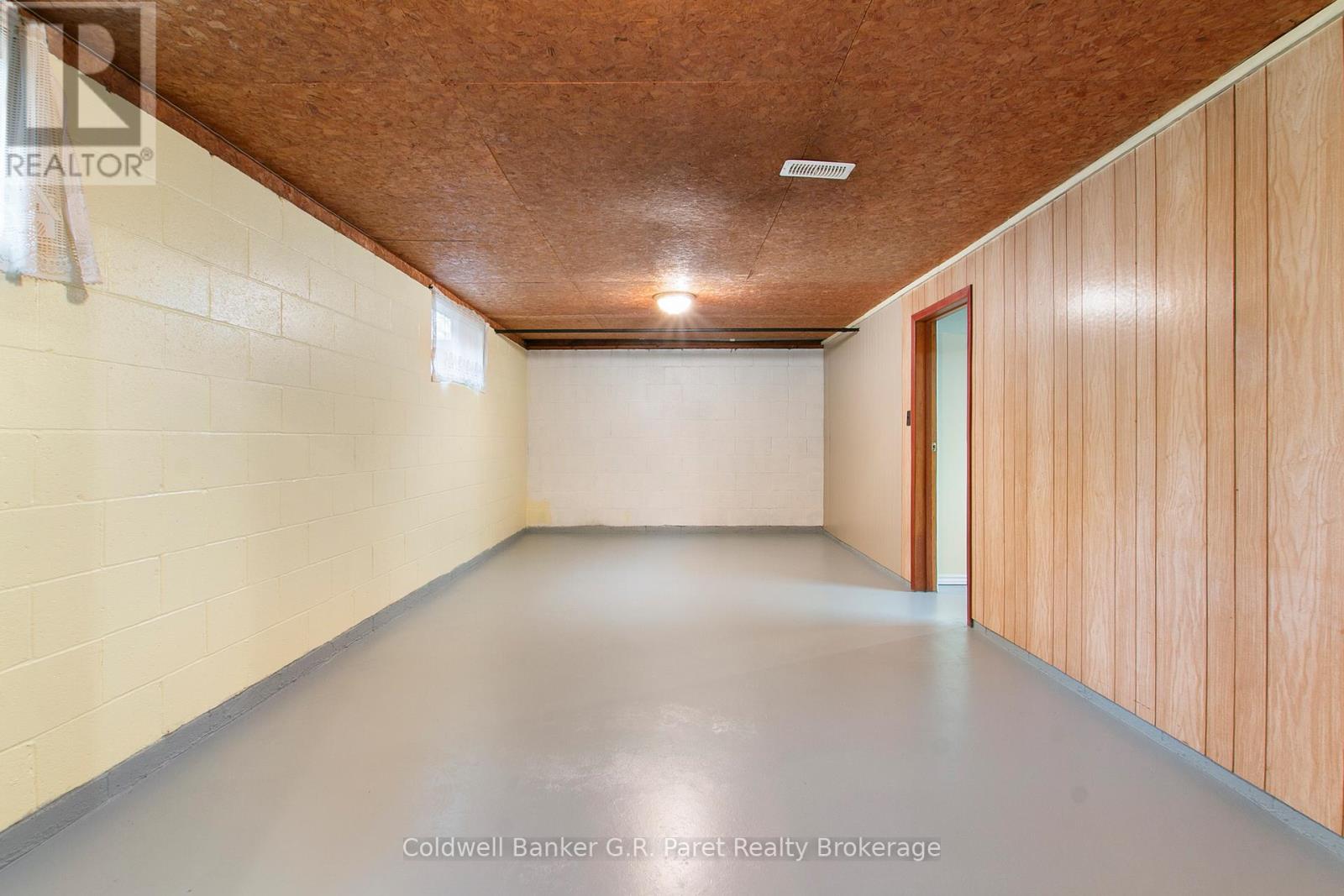105 QUEEN STREET - 17