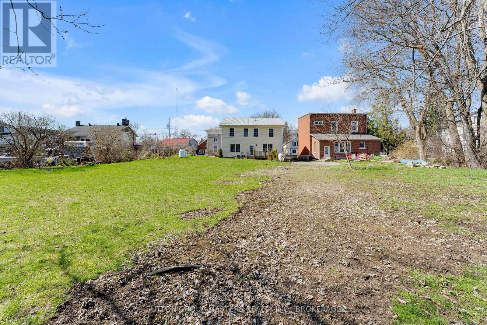 2829-2831 COUNTY RD 6 ROAD - 36