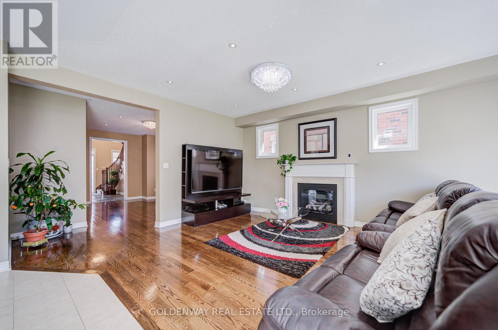 9 DUKE OF CORNWALL DRIVE - 12