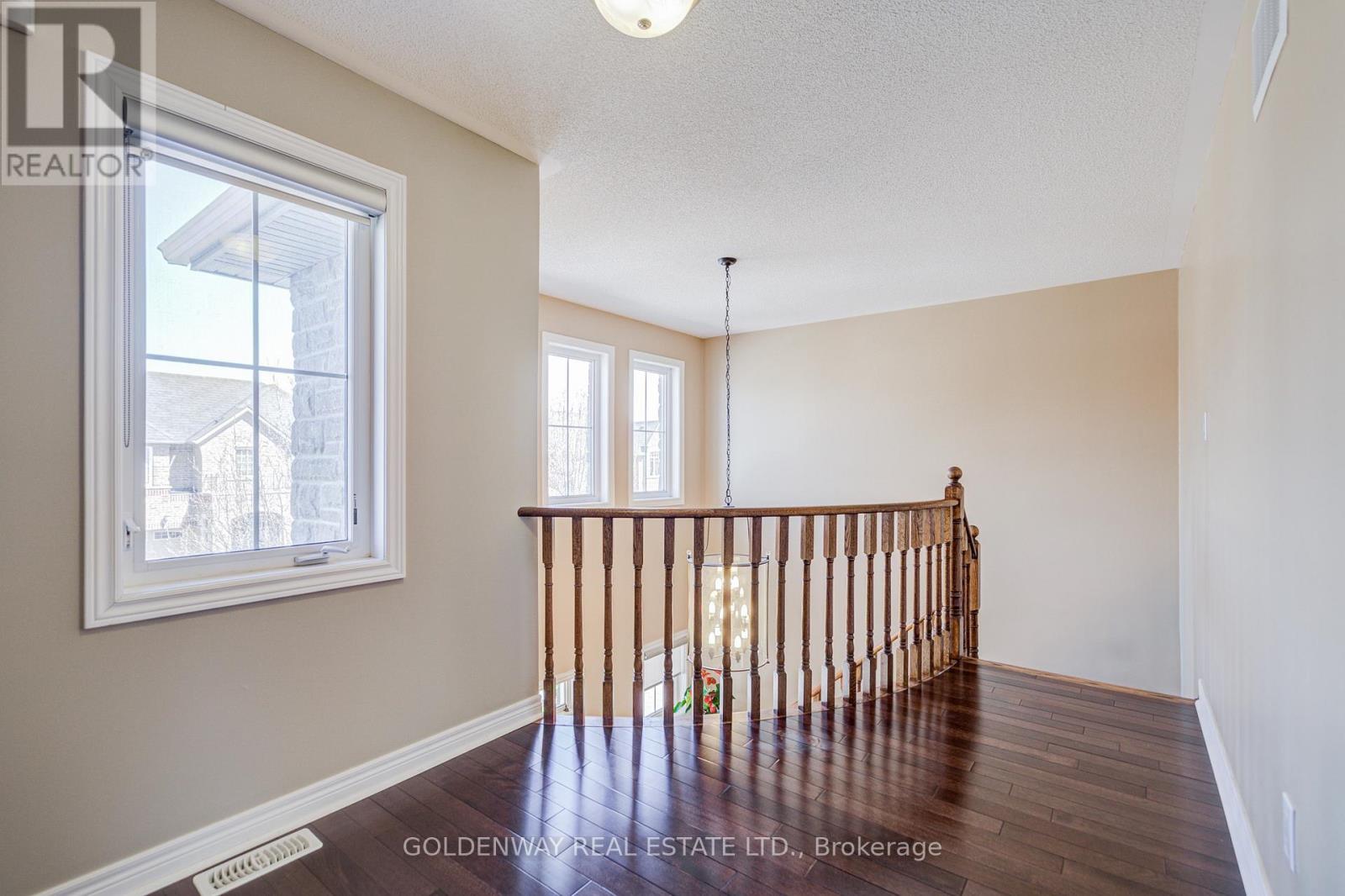 9 DUKE OF CORNWALL DRIVE - 22
