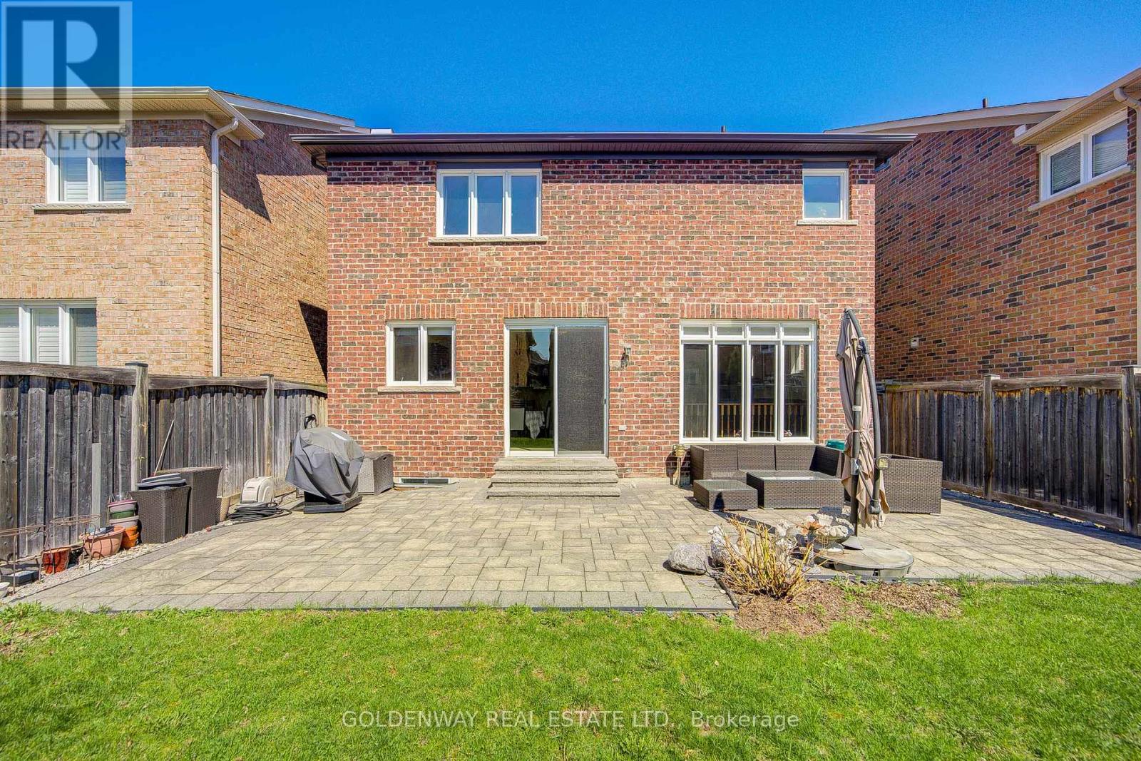 9 DUKE OF CORNWALL DRIVE - 50