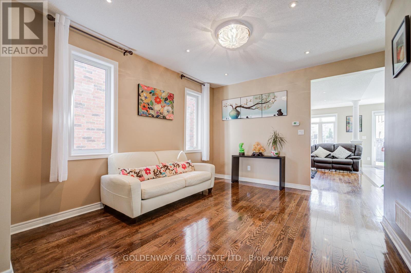 9 DUKE OF CORNWALL DRIVE - 8