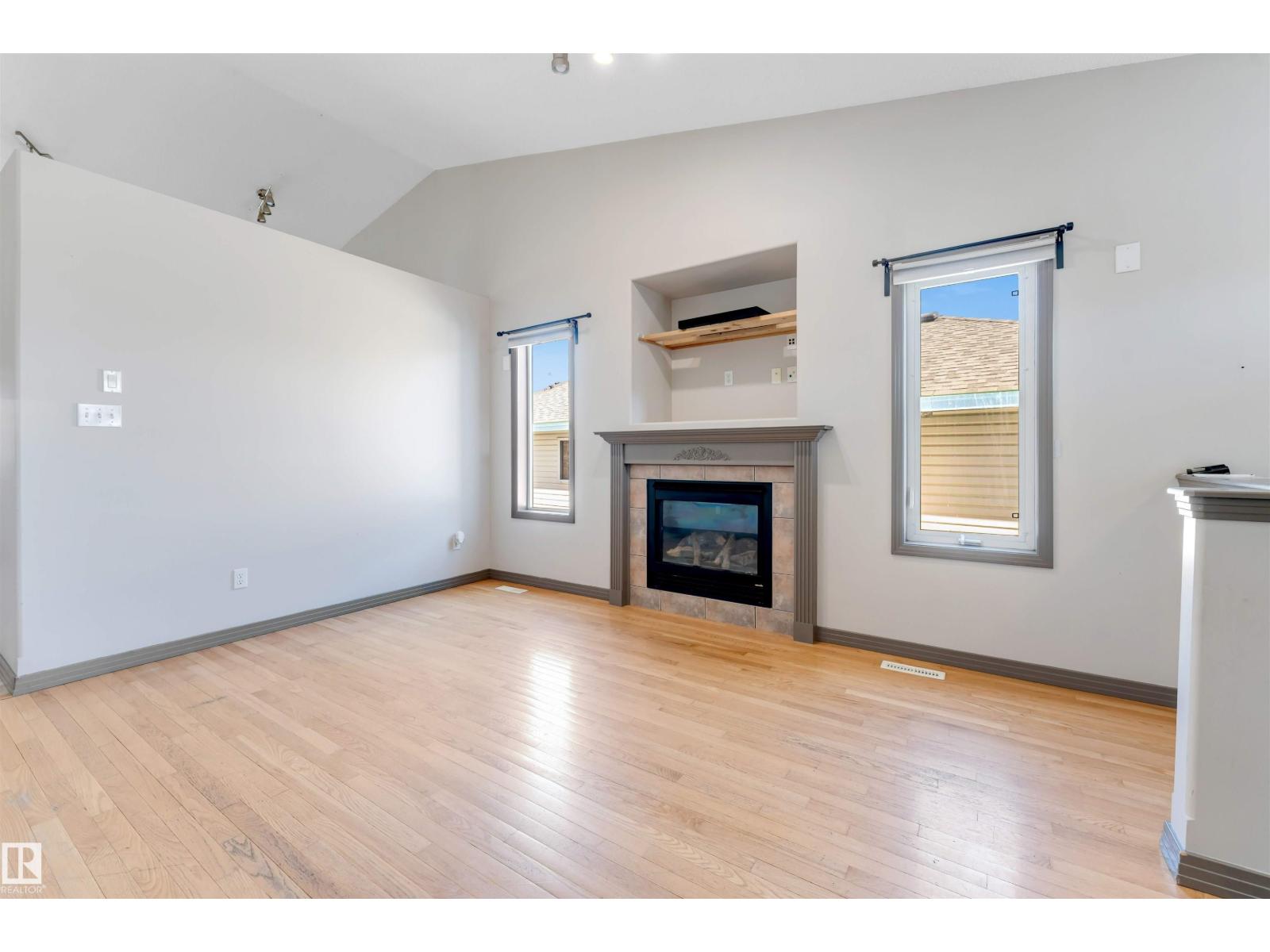 4812 148 AV NW - 10