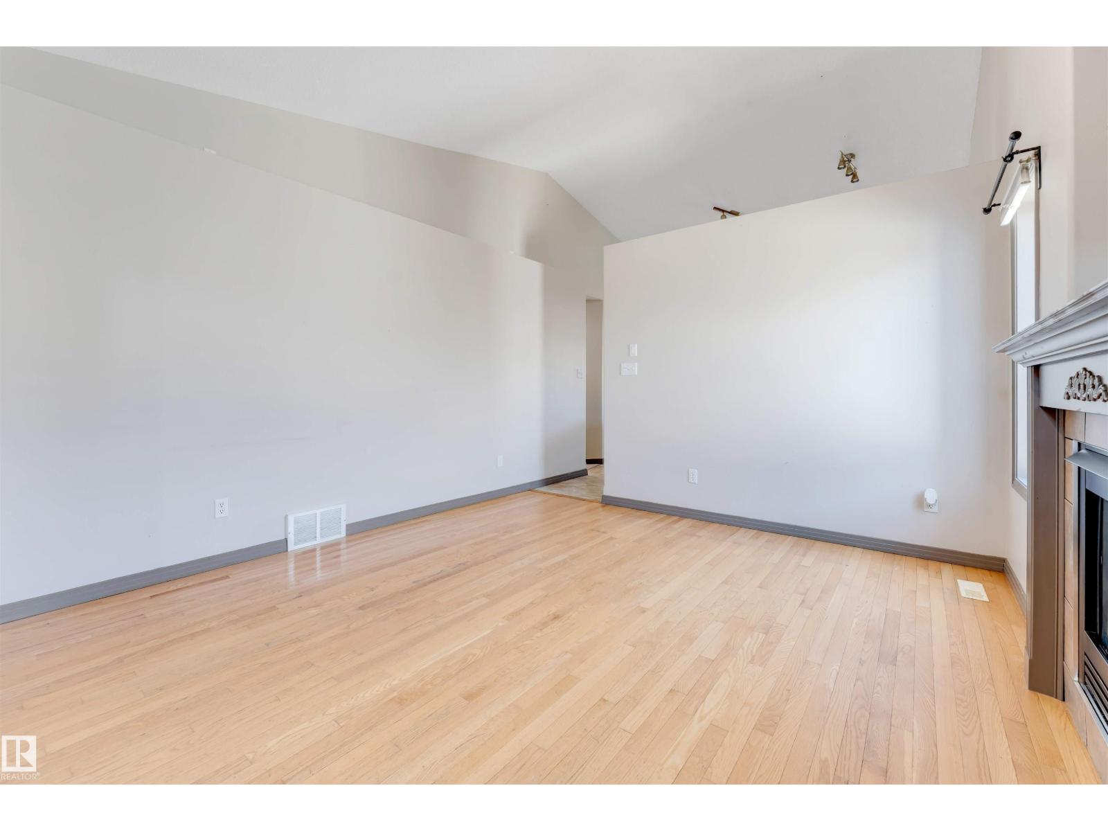 4812 148 AV NW - 11