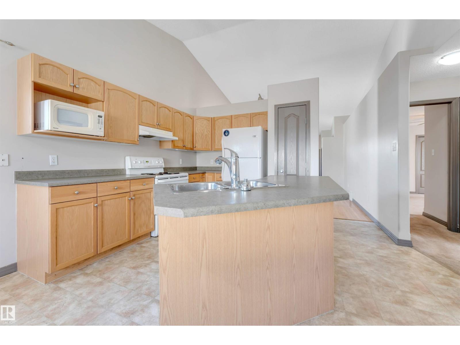 4812 148 AV NW - 15