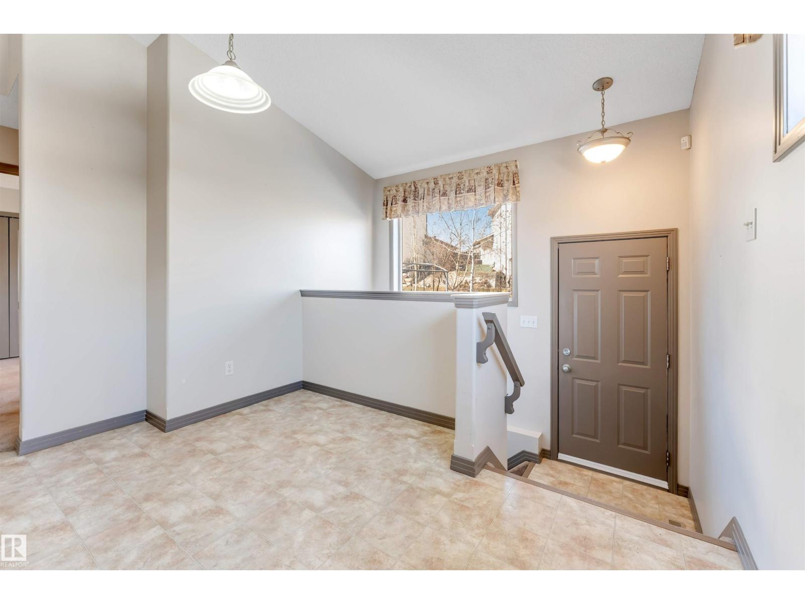 4812 148 AV NW - 20