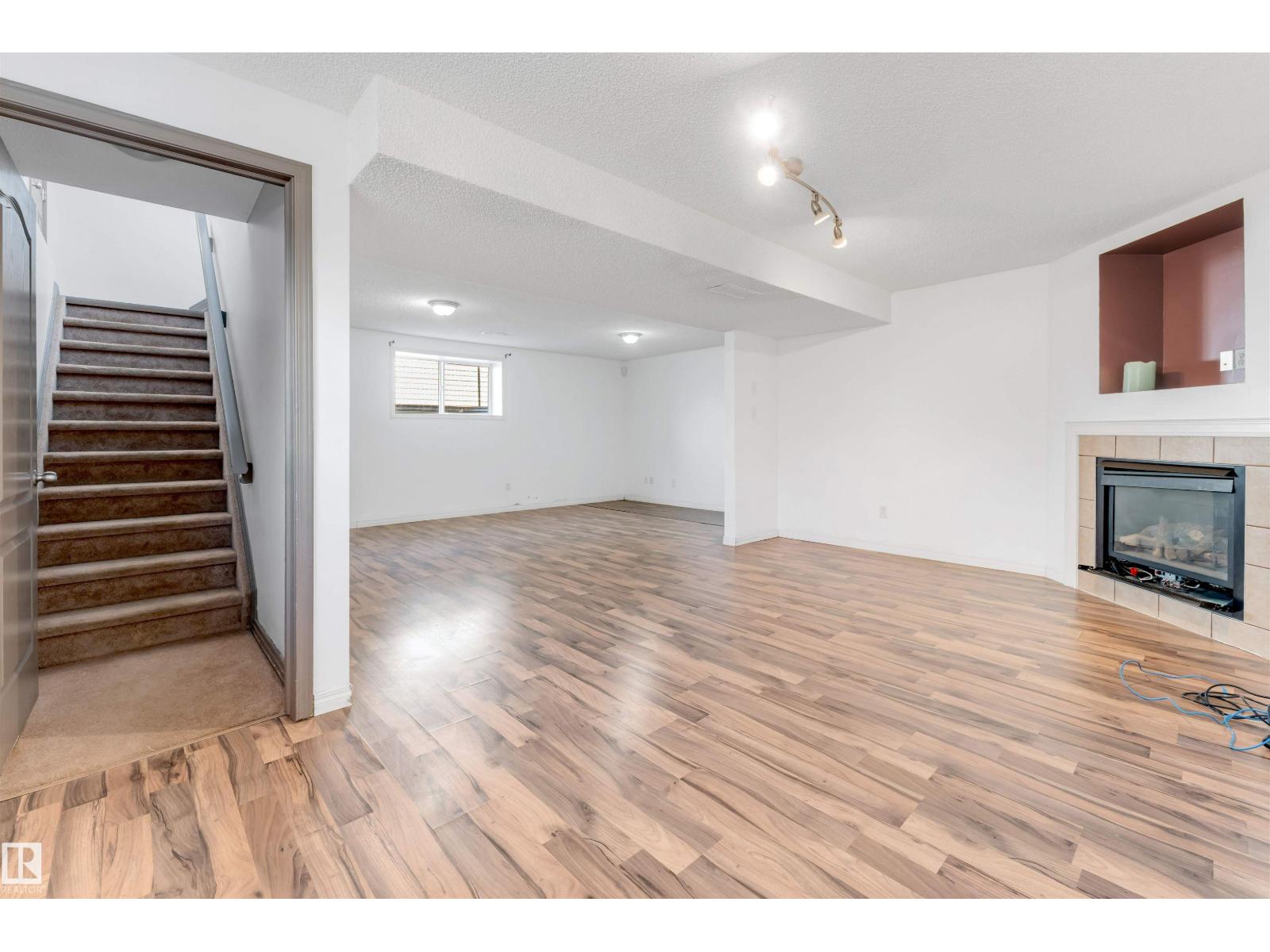 4812 148 AV NW - 28