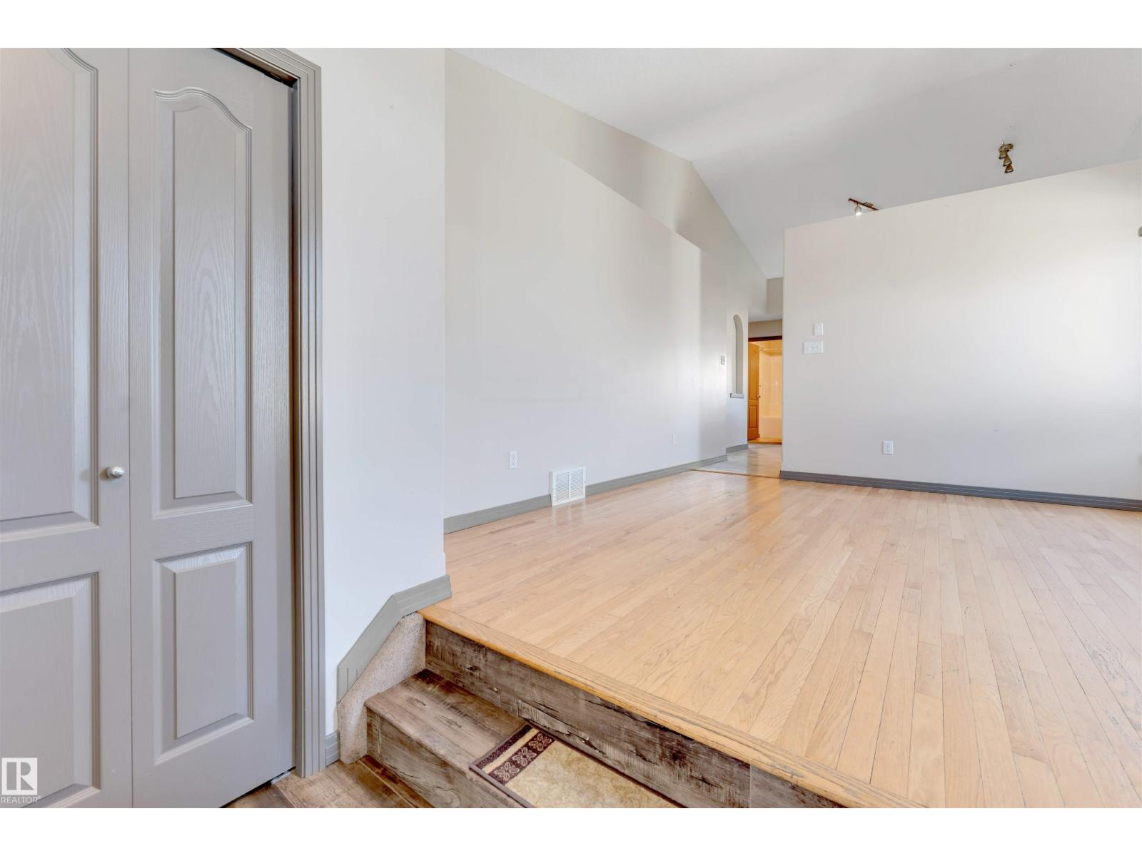 4812 148 AV NW - 9