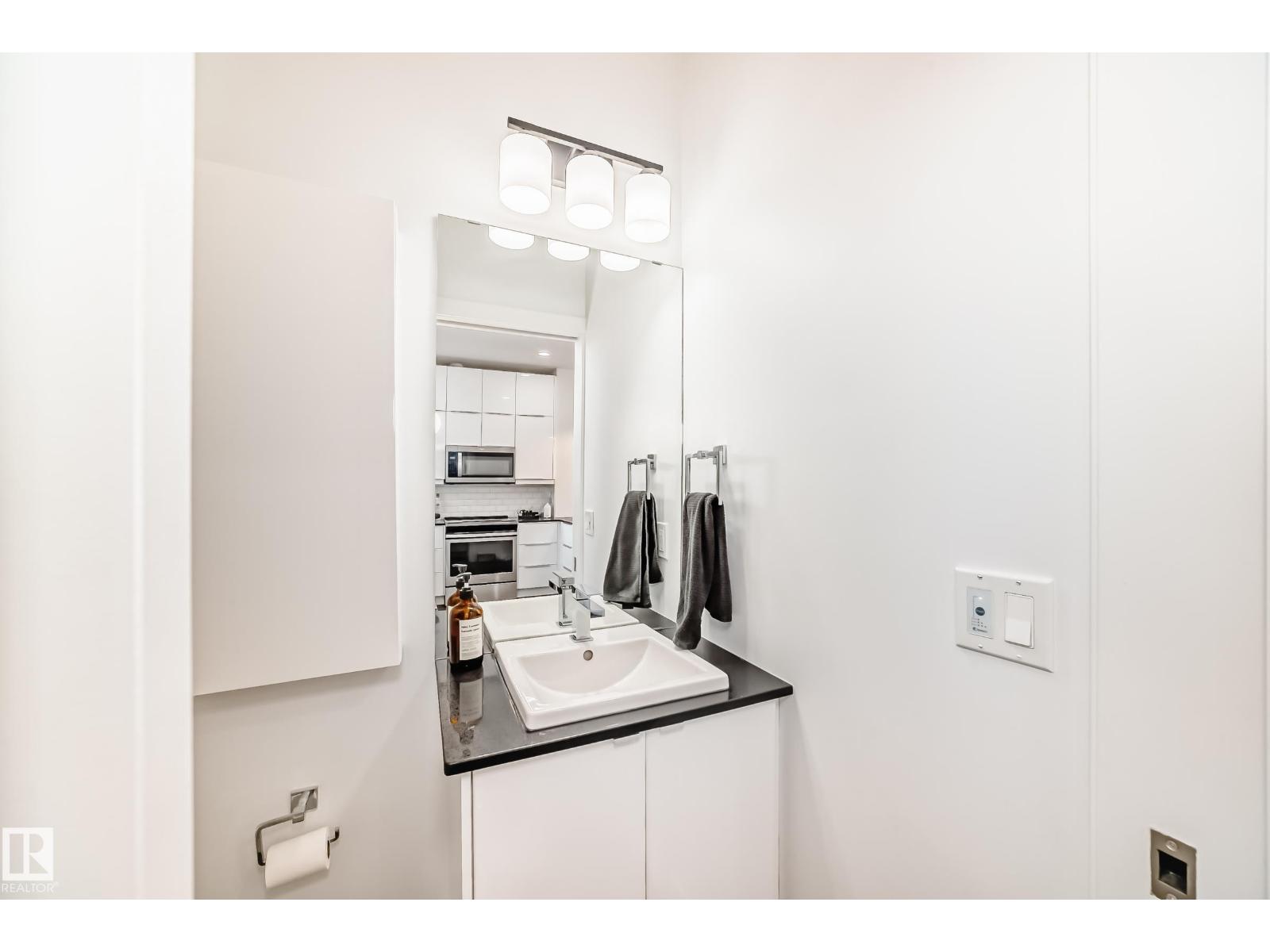 14812 98 AV NW - 10
