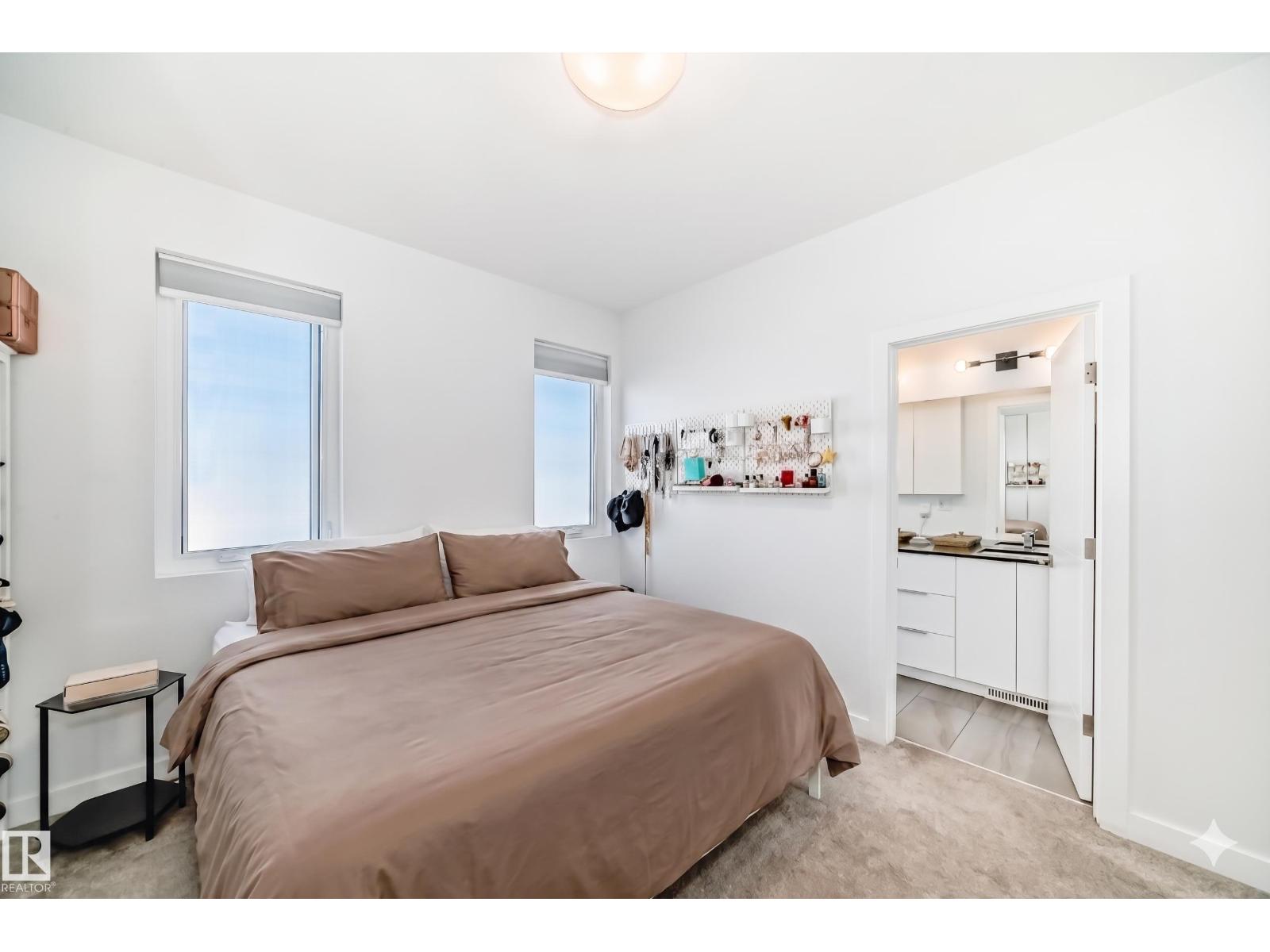 14812 98 AV NW - 12