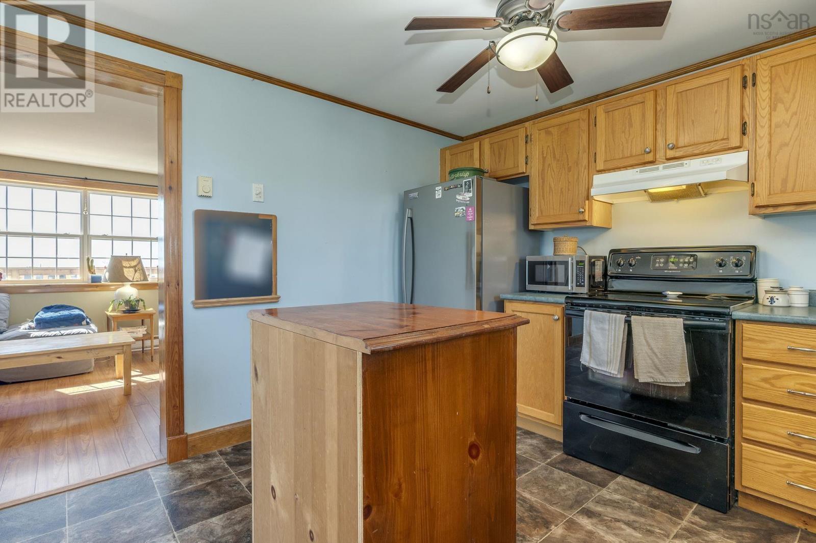 504 Northwest Road - 9
