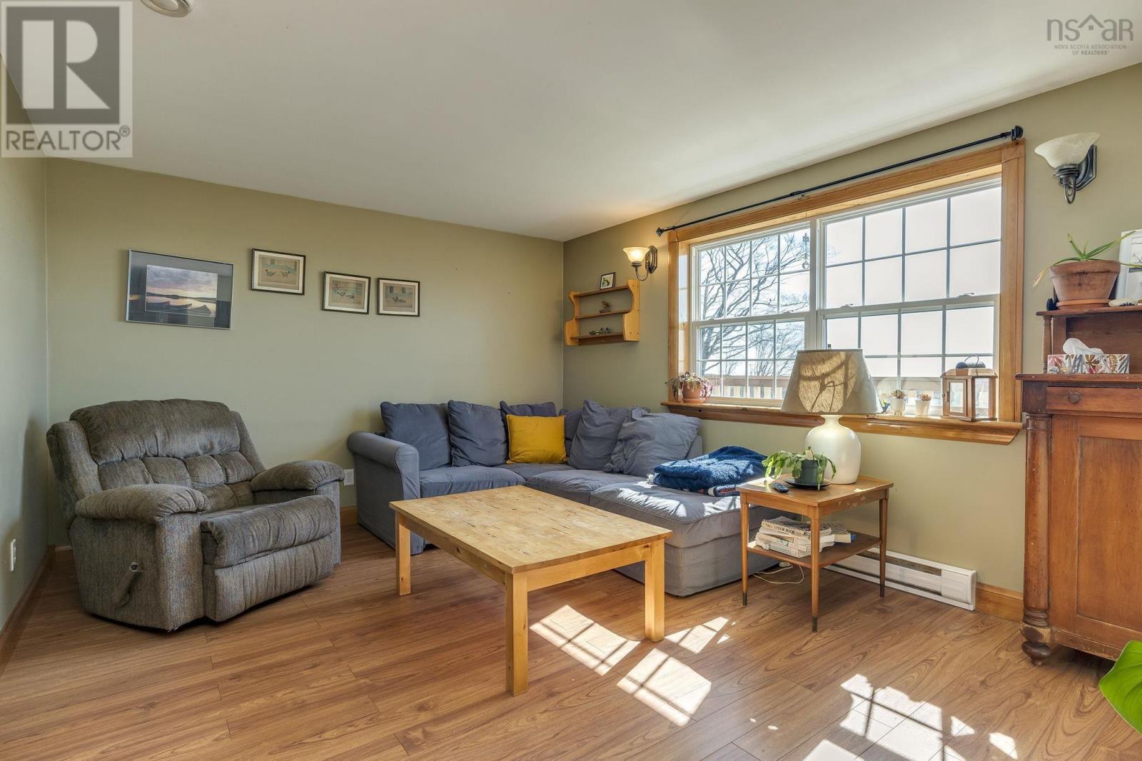 504 Northwest Road - 11