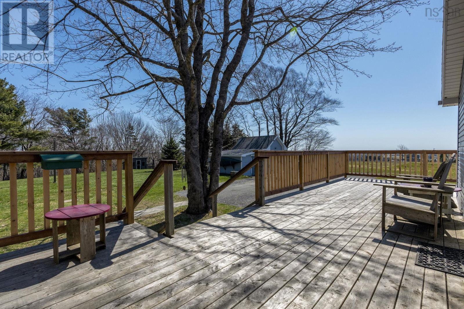504 Northwest Road - 35