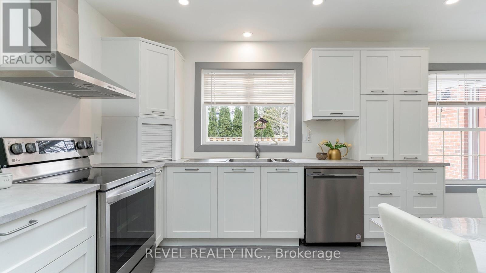 11 TALLWOOD CIRCLE - 18